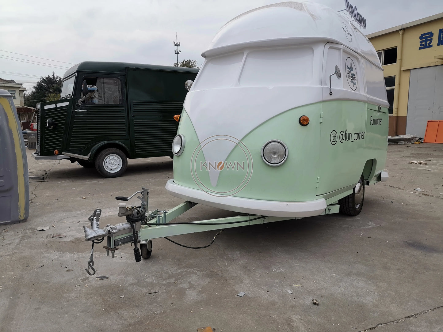 Mini 2M Mobile Customized Adult Trailer 2 Wheel Delivery Food Trailer US Standard