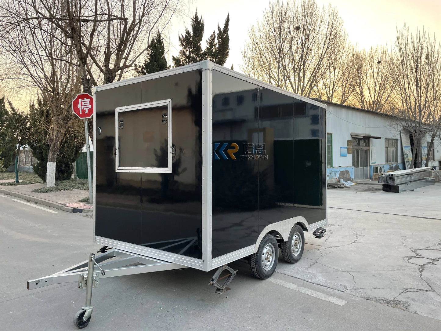 Affordable Fully Equipped Food Truck USA Customized Food Trailer With Full Kitchen Equipments Black Street Food Cart On Sale