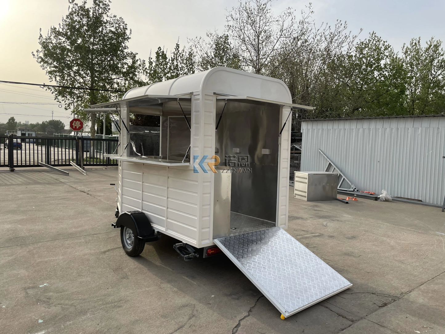 New Type Mobile Modern Fast Food Cart  Vending Kiosk Ice Cream Food Cart White Yellow Black Food Trailer For Sale