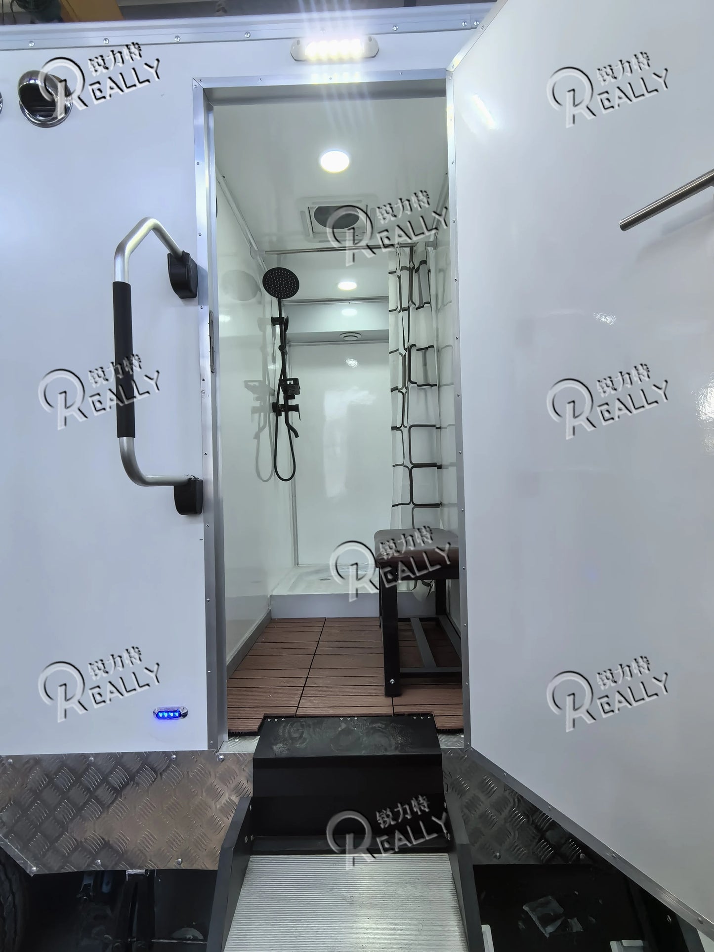 Moveable Restroom Trailers Portable Toilet Luxury Toilet Trailer Portable Toilet Trailer