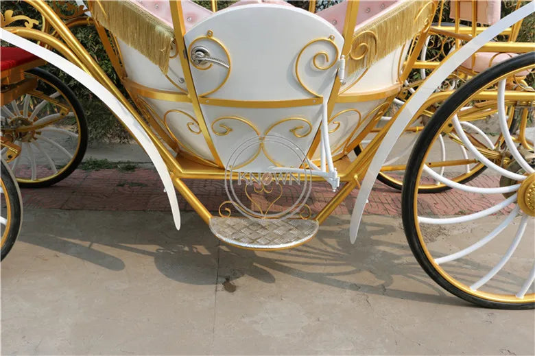 2022 Electric Princess Sightseeing Horse Carriage Royal Leisure Pumpkin Horse Cart Luxury Wedding Carriage Accept Customized