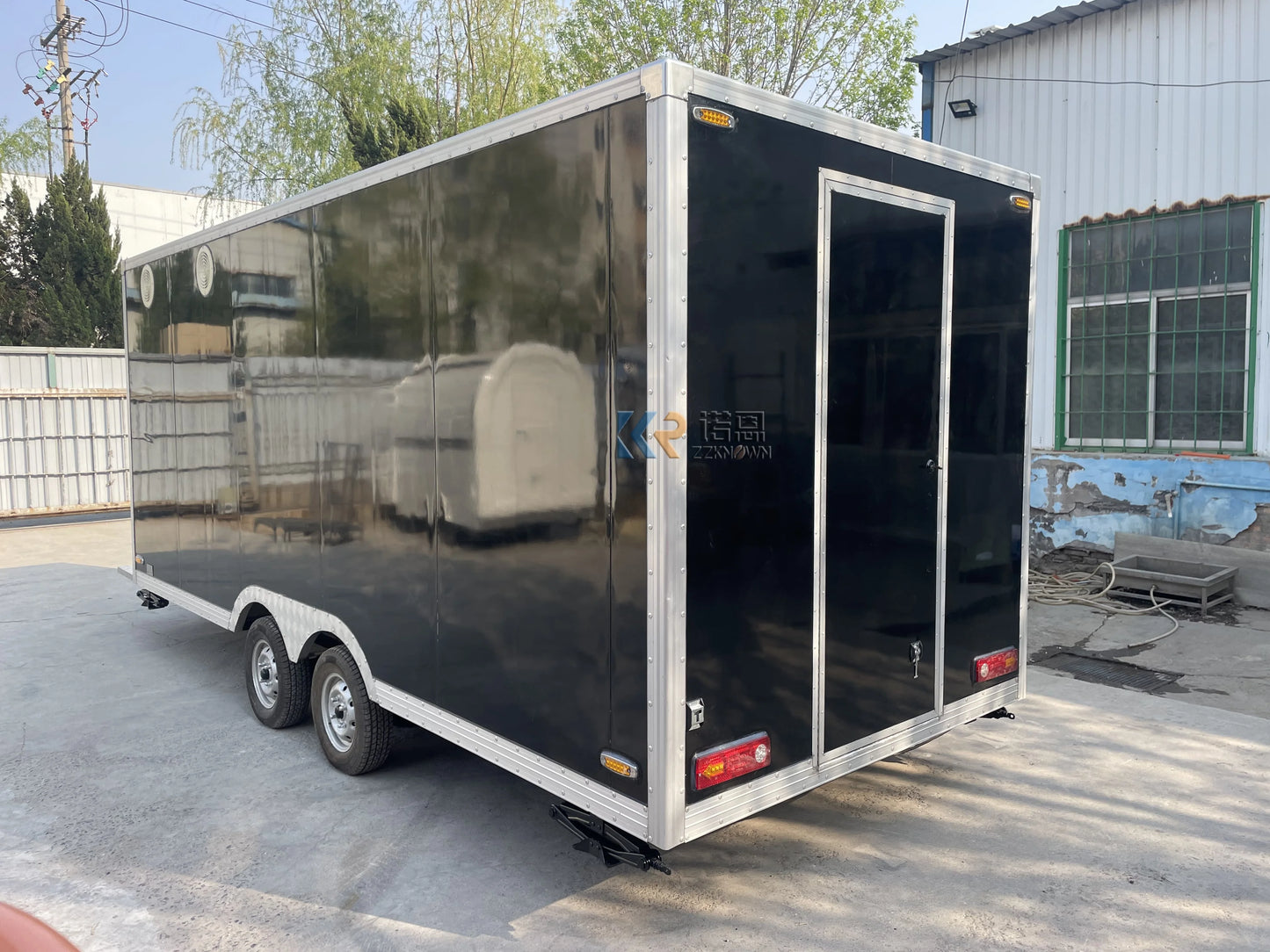 OEM 5m Square Model Fully Equipped Food Truck  Customized Concession Food Cart Bubble Tea Coffee Vending Food Trailer