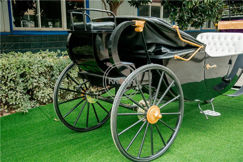 2023 Europe Moon Boat Carriage Attraction Sightseeing Horse Cart Luxury Wedding Carriage for Sale