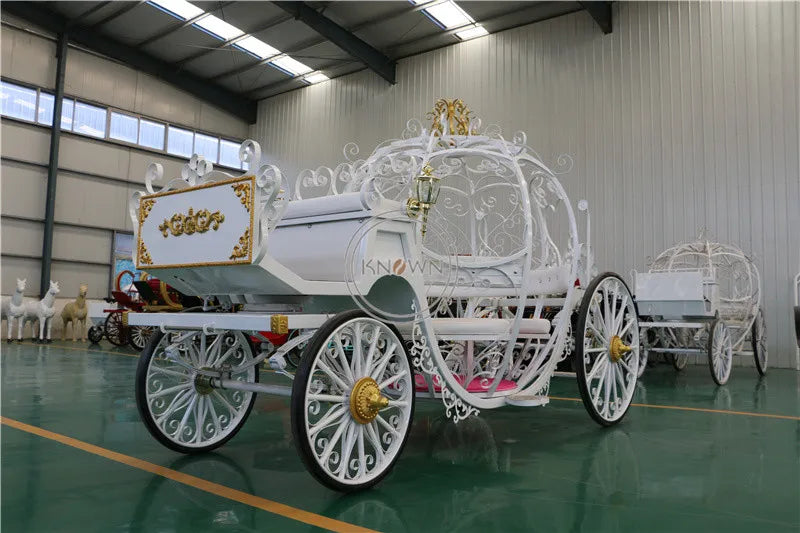 2022 Electric Princess Horse Carriage Luxury Pumpkin Carriage Royal Wedding Horse Cart for Sale