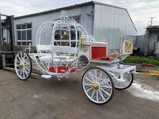 Productos para paseos en parques de atracciones Carruajes de caballos eléctricos en forma de calabaza Carruajes de boda de princesas reales europeas blancas a la venta