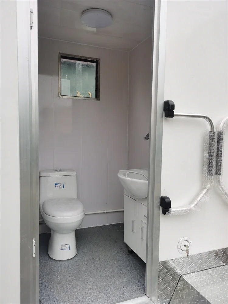 Factory Price Cheap Portable Toilet With High Quality For America High Quality Mobile Toilet Trailer With Customization Service