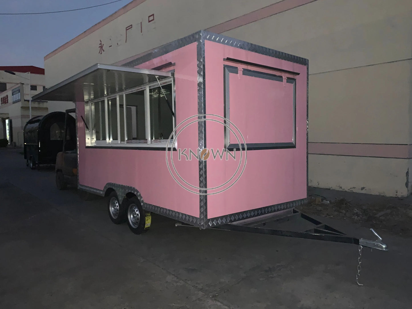 CE and Dot Factory 13Ft Customized Food Cart Snack Fried Chicken Customized Freezer Food Trailer with 2 Sinks