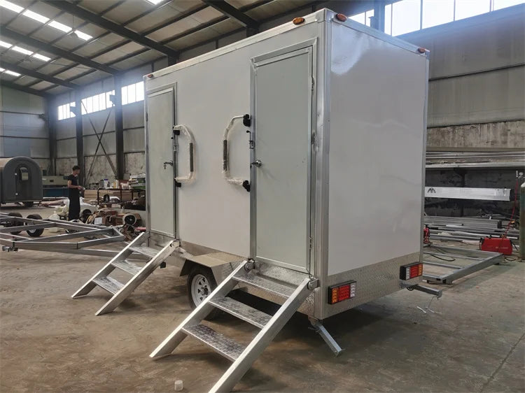 Commercial Events Trailer Mobile Toilets Outdoor With Urinal Ready To Use Manufactured Toilet Trailer For Sale