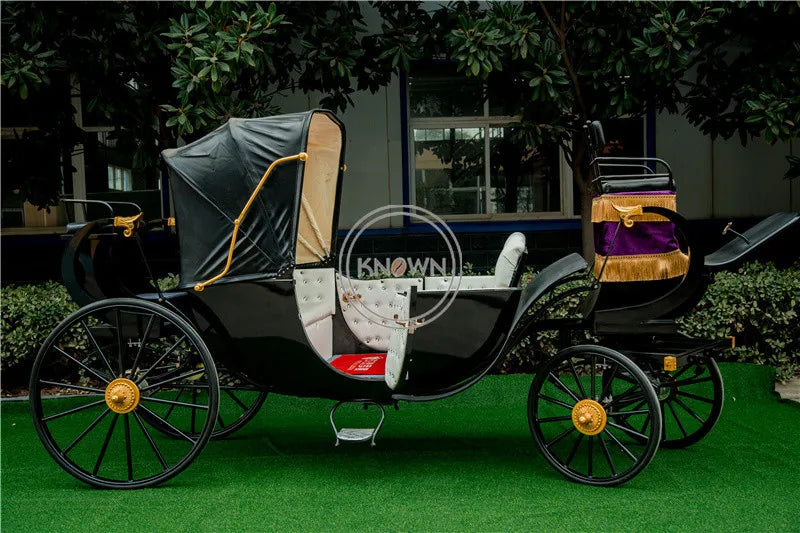 2023 Europe Moon Boat Carriage Attraction Sightseeing Horse Cart Luxury Wedding Carriage for Sale