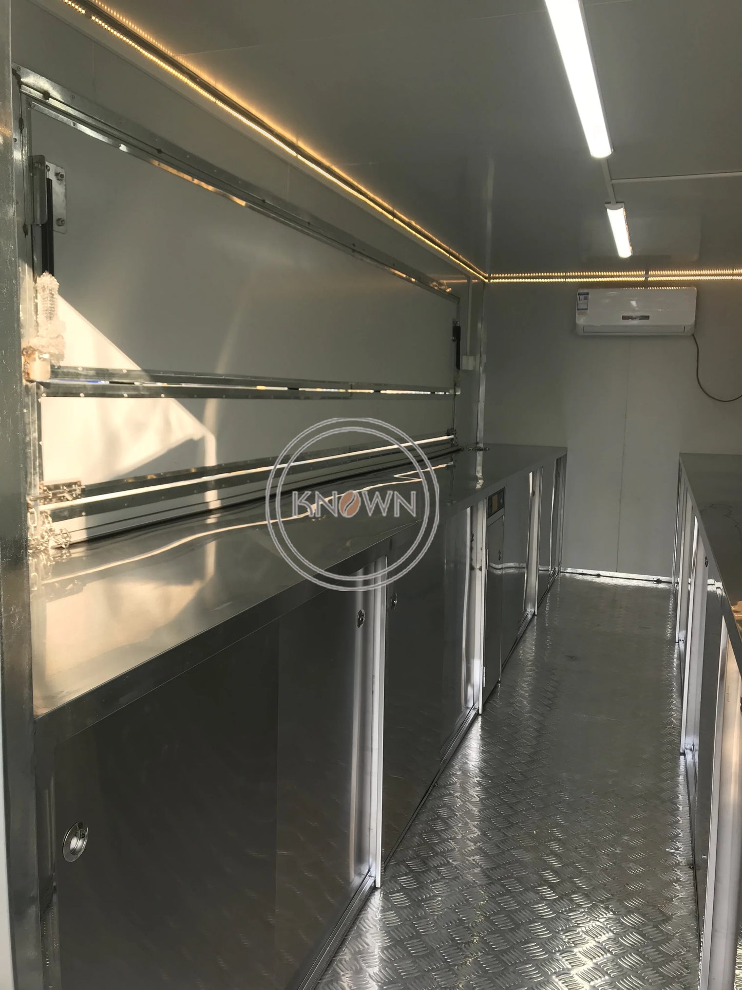 Factory Price Good Service Mobile Fast Food Truck Vending Kiosk 5m length Food Carts Square model Food Trailer For Sale