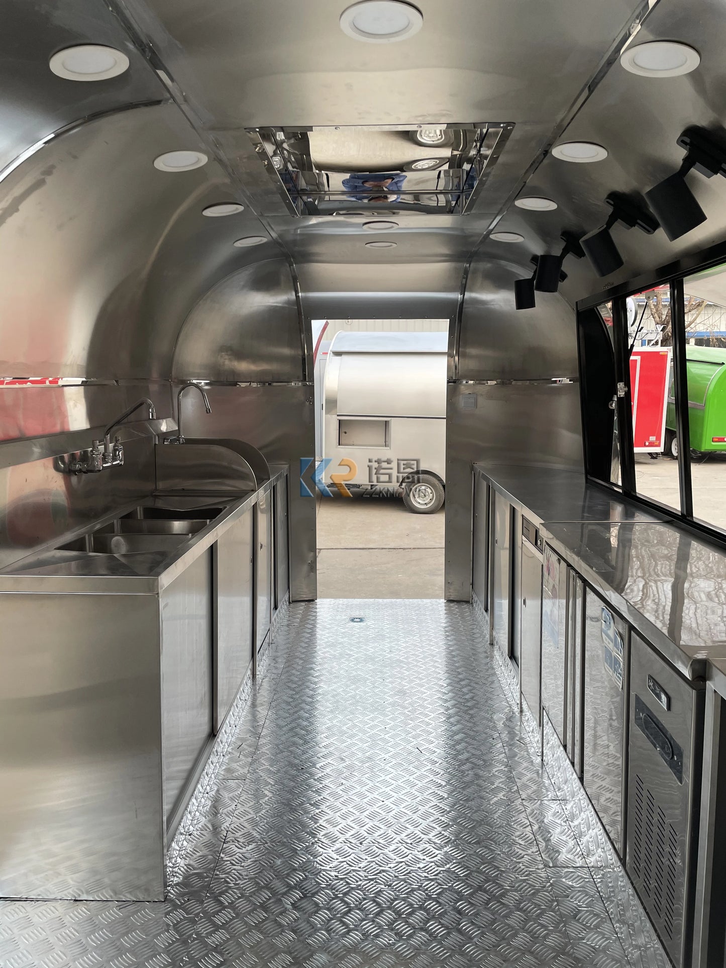 Stainless Steel Food Trailer with DOT CE Certificate Mobile Fast Food Trailer Street BBQ Food Truck with Full Kitchen Equipments