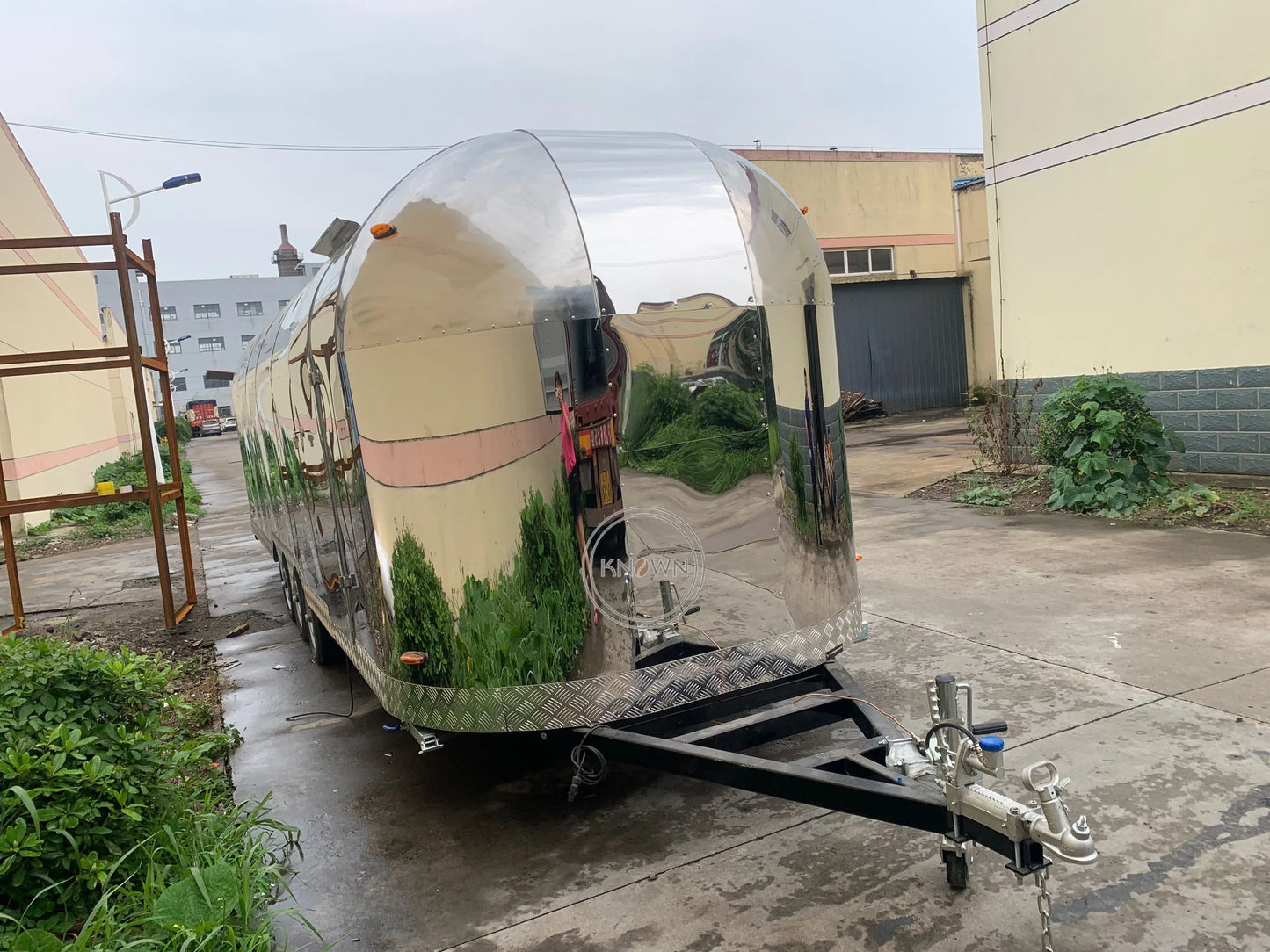 OEM Multi-functional Air Stream Food Trailer for Sale Pizza Hamburger Commercial Food Truck  Mobile Coffee Cart