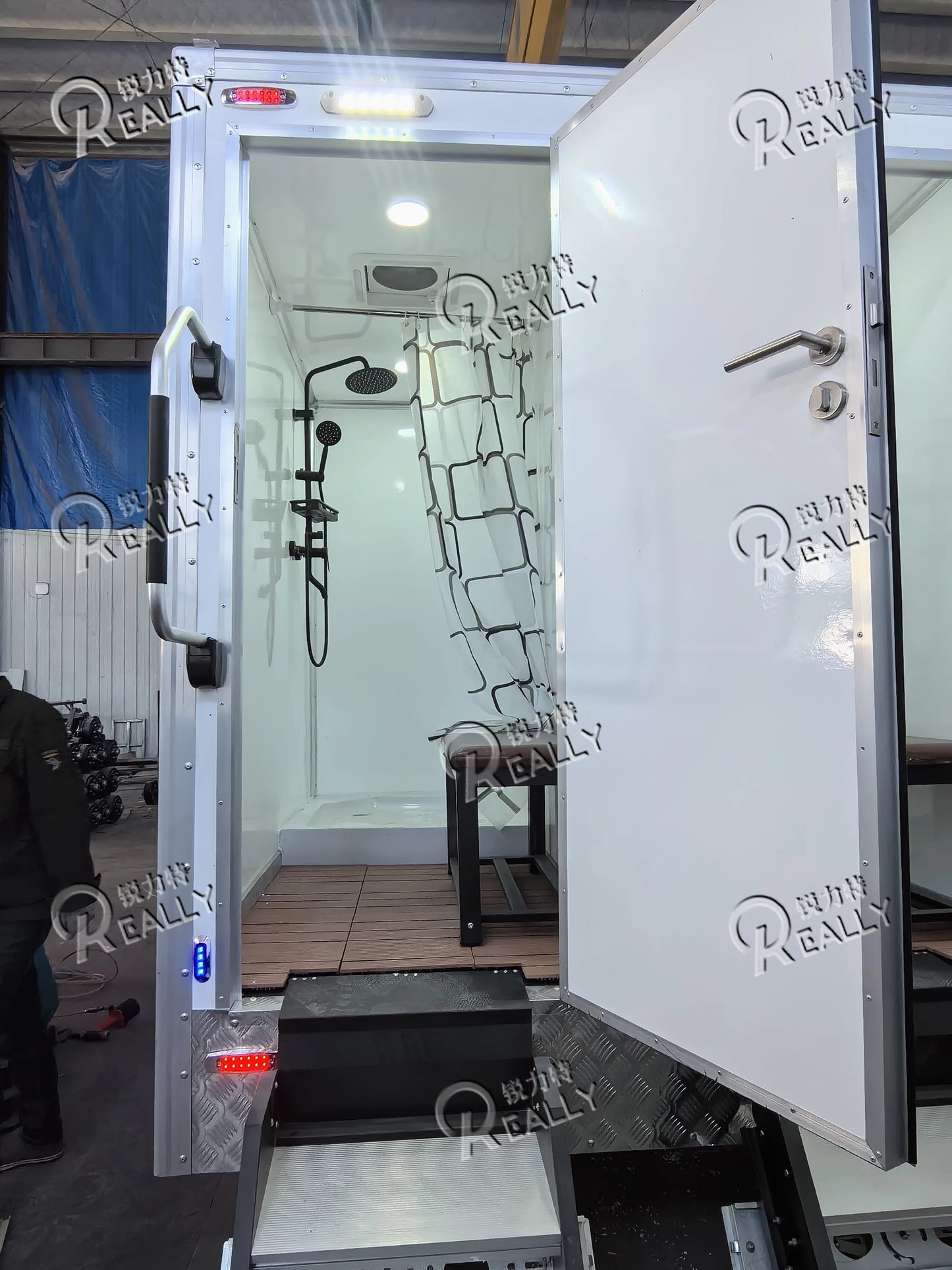 Moveable Restroom Trailers Portable Toilet Luxury Toilet Trailer Portable Toilet Trailer