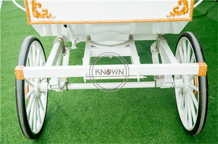 OEM Royal Christmas Metal White Cinderella Pumpkin Horse Drawn Carriage Mobile Tourist Cart for Wedding Decoration